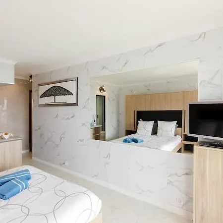 Studio Calme Et Elegant Avec Vue Mer Cannes Exterior photo